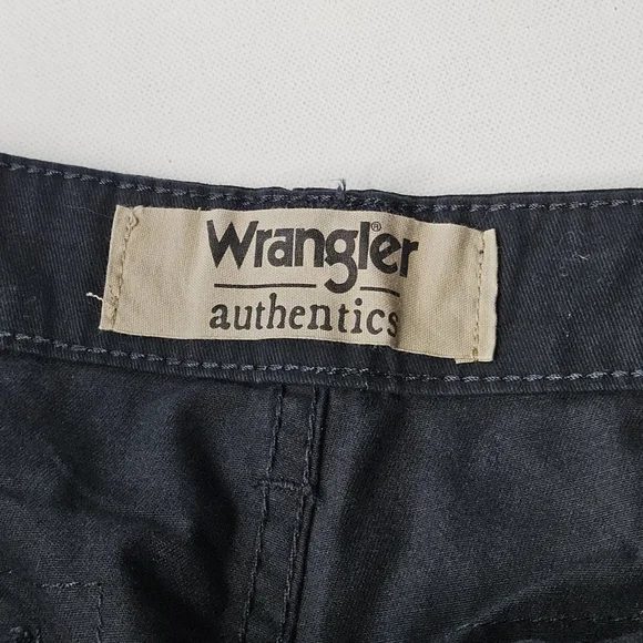 Wrangler Authentics Men's Premium Relaxed Fit Straight Leg Cargo Pant - Picture 5 of 8